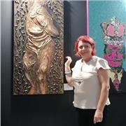 Pittrice con 30 anni di esperienza impartisce lezioni di disegno e pittura per adulti e ragazzi, laboratori tematici per bambini 7/10 anni